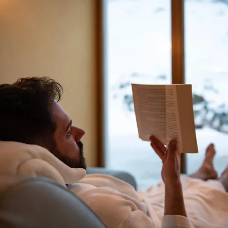 Glanzer Homes Hochsoelden 住宿加早餐酒店 3*