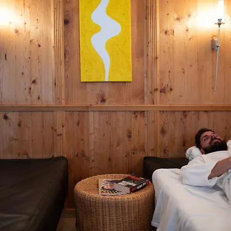 Glanzer Homes Hochsoelden 住宿加早餐酒店 3*