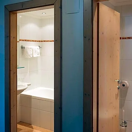 Glanzer Homes Hochsoelden Couette-café