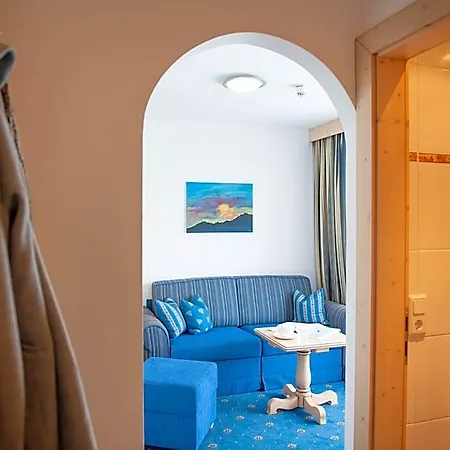 Glanzer Homes Hochsoelden Couette-café 3*