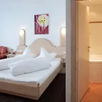 Glanzer Homes Hochsoelden 3*